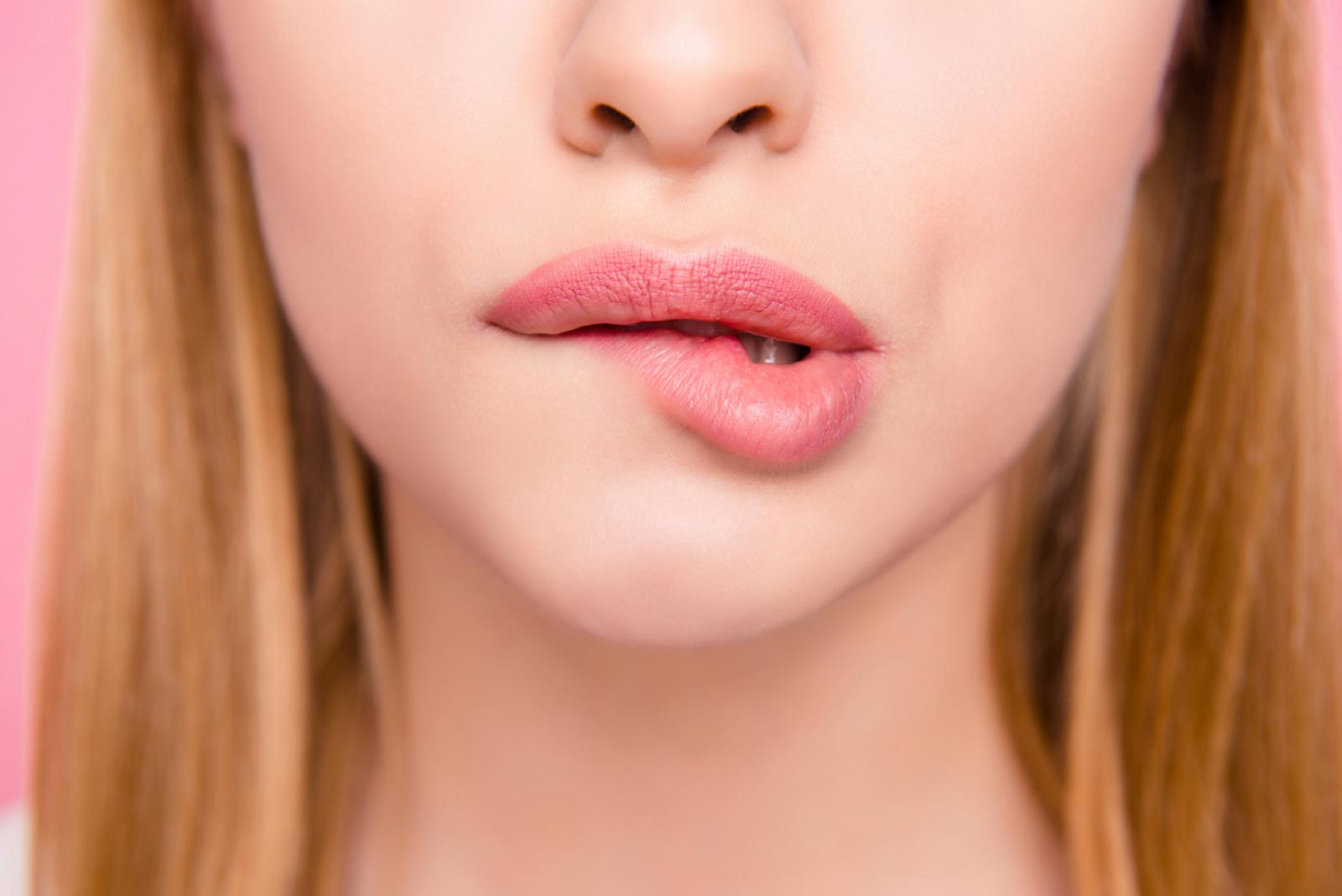 ¿Qué enfermedades resecan los labios?
